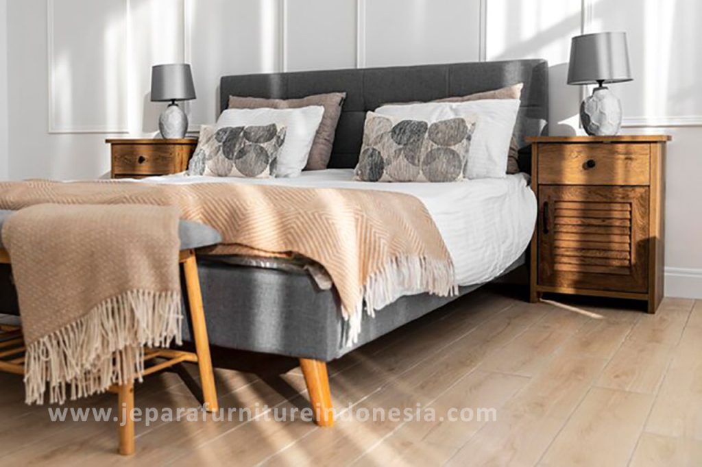 Bedside Reclaimed Teak Furniture for Bedroom